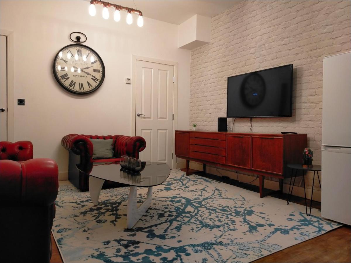 4 Bed Entire House - Heart Of The City - Near Sufc 谢菲尔德 外观 照片