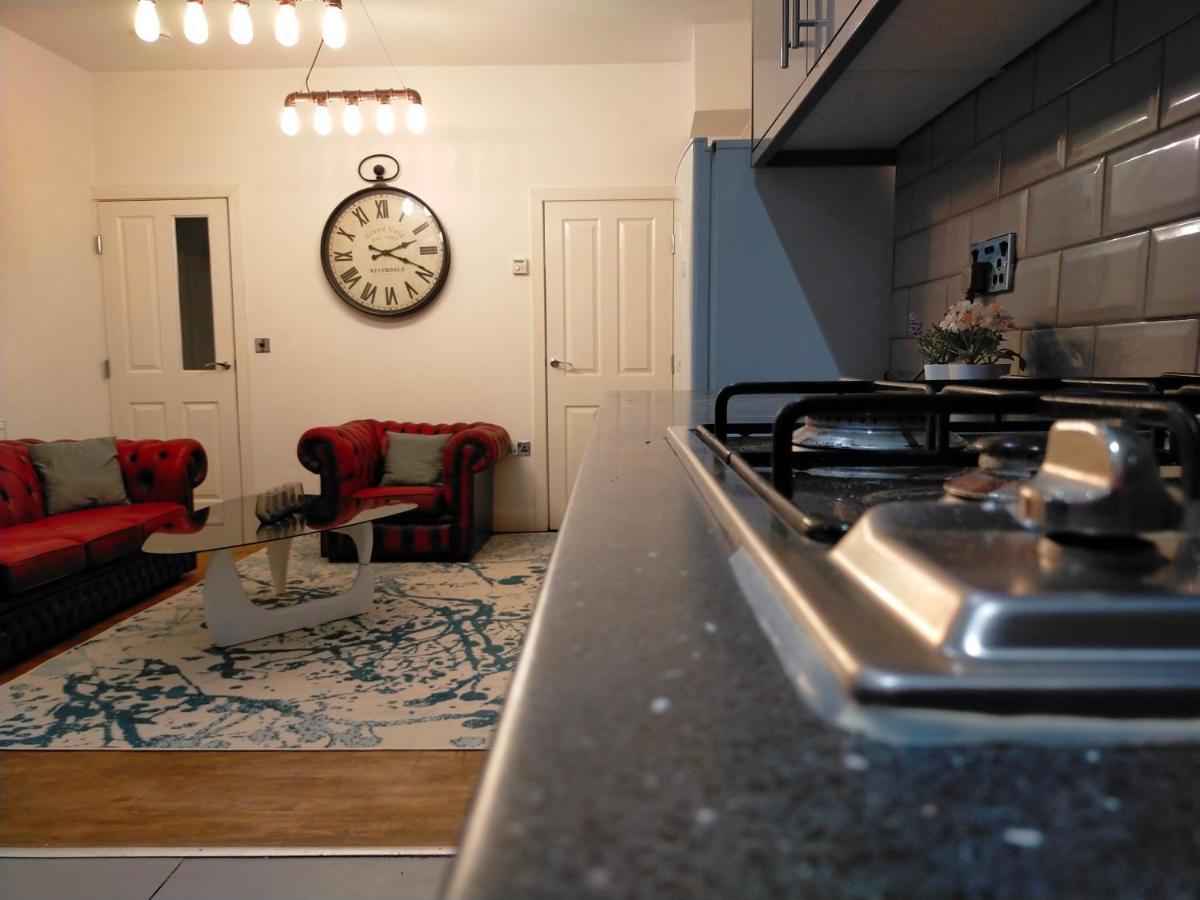 4 Bed Entire House - Heart Of The City - Near Sufc 谢菲尔德 外观 照片