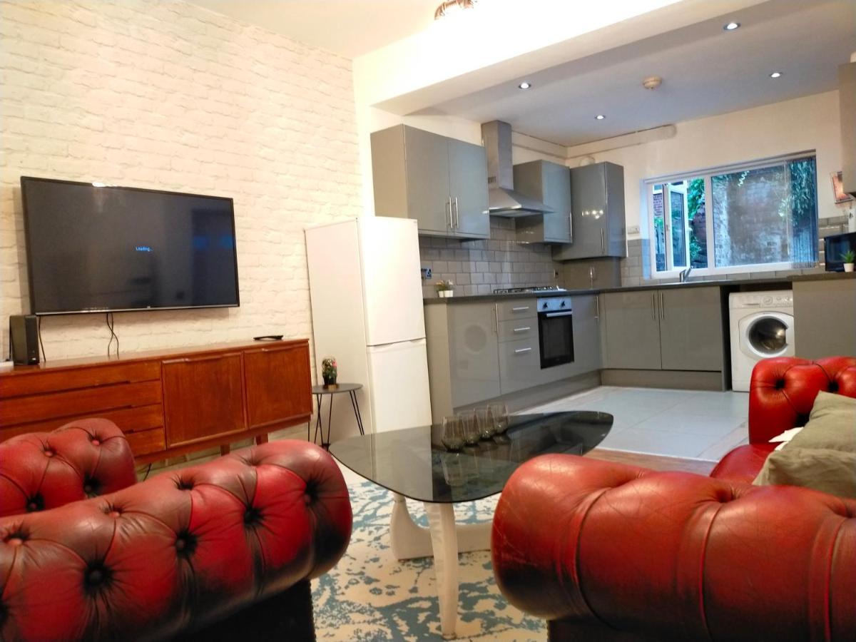 4 Bed Entire House - Heart Of The City - Near Sufc 谢菲尔德 外观 照片
